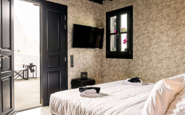 She Mykonos Boutique Hotel