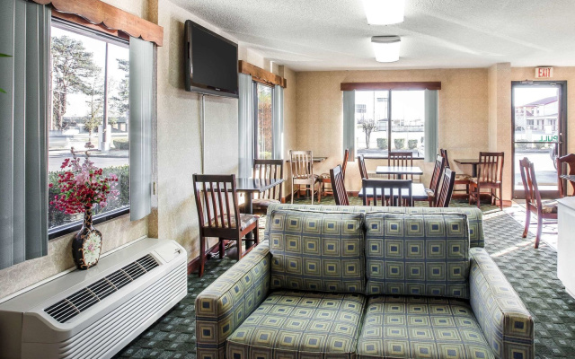 Quality Inn Byron - Warner Robins