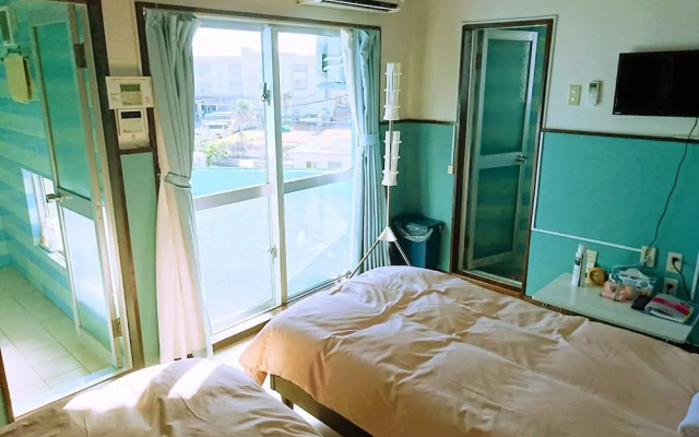 Eef Condominium Kumejima