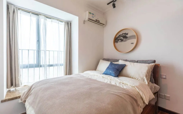 Locals Boutique Apartment Huafa Plaza 10