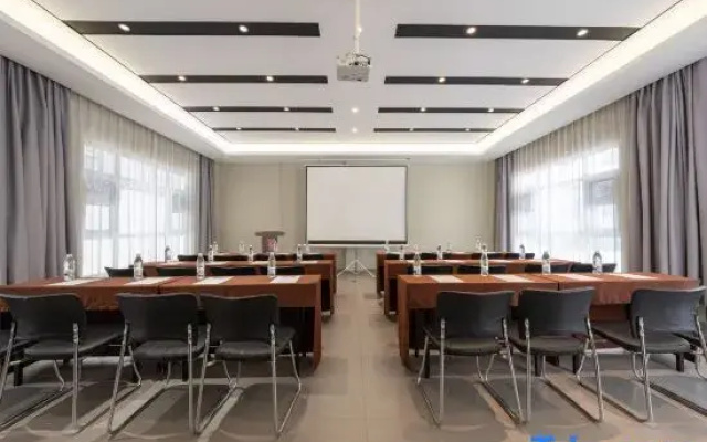 Home Inn Selected（ Tai'an Dongyue Street Yingsheng Road Hotel)