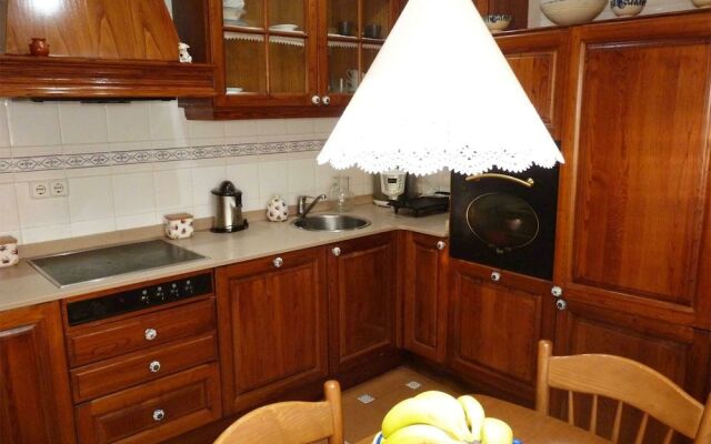 Heavenly Villa in Collia, Parres With Garden