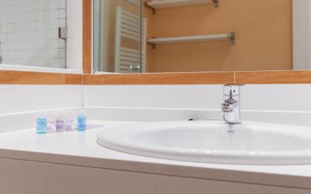 For You Rentals Avenidaamerica Apartment Ava24