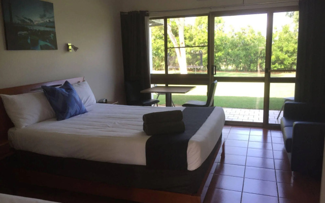 Birch Motel Bowen – Guest Rooms – Bowen