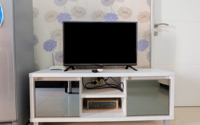 Comfortable 2BR at Bassura City Apartment