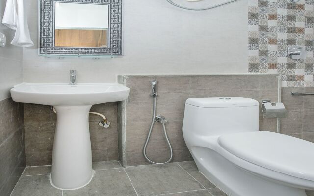 OYO 11387 Hotel Kozy Rooms