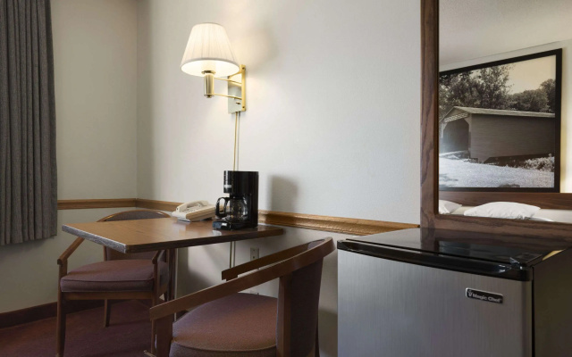 Super 8 by Wyndham Danville
