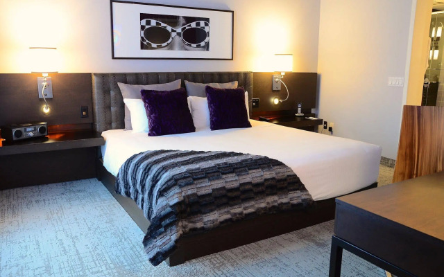 Hotel 10