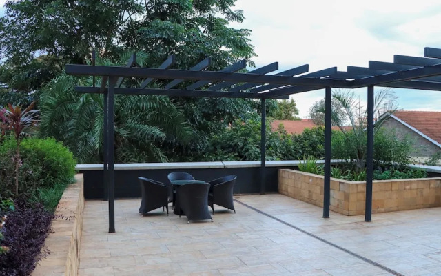 Astoria 1 BR with Gym &Pool In Lavington