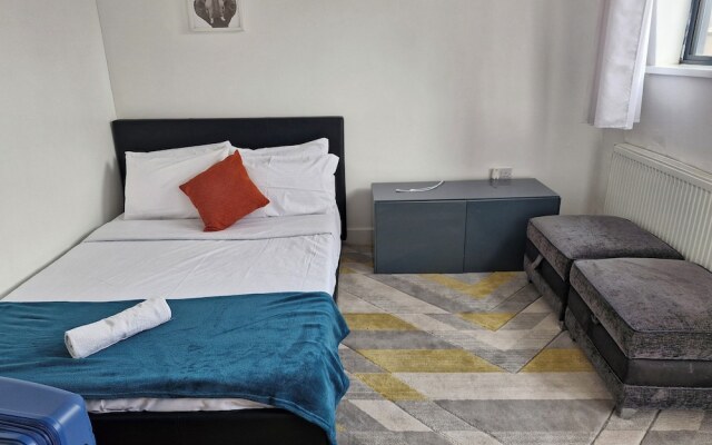 Immaculate 2-bed Apartment in London