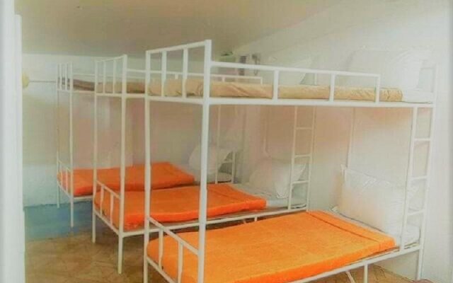 Bunks Makati - Hostel
