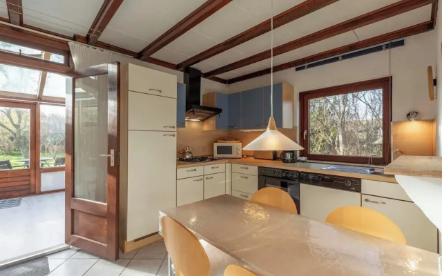 Stunning Bungalow Near Beach