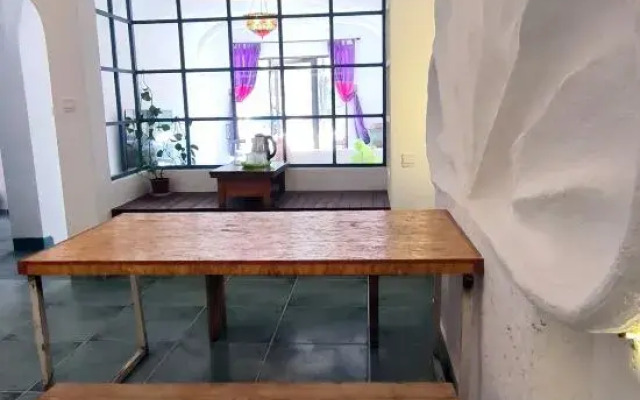 Dali Cloud Habitat Sea view apartment