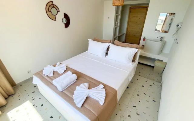 Thanos Hotel