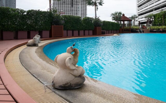 Centre Point Plus Hotel Silom