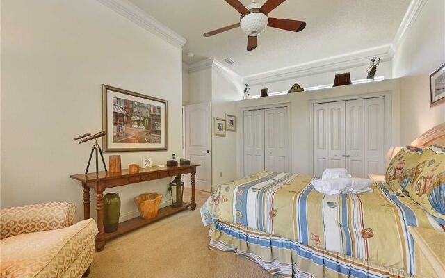 Royal Swan - Three Bedroom Home