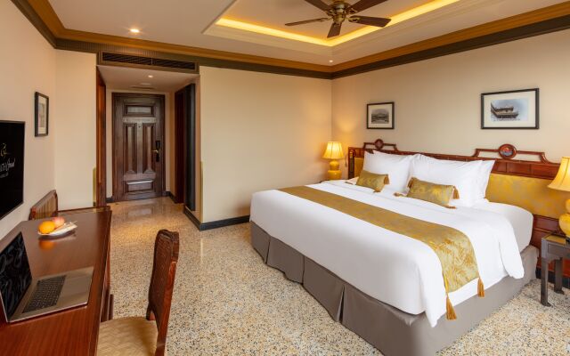 Silk Path Grand Hue Hotel