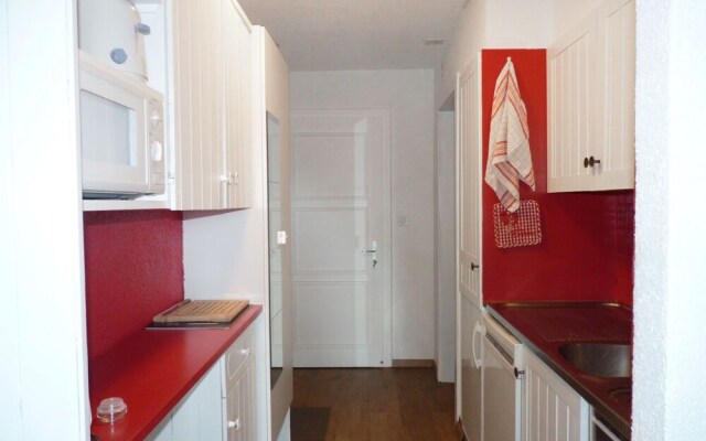 Apartment Domino B 48