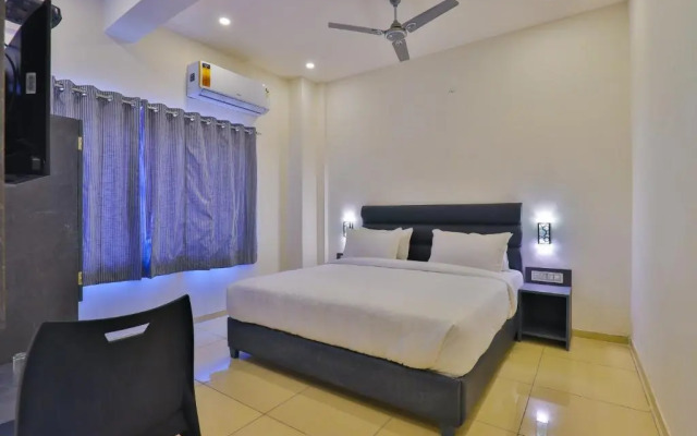 Oyo 23669 Nova Hotel New Crossroad