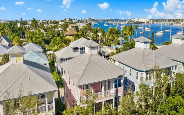 Delmar Flamingo - Three Bedroom Home
