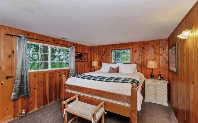Emerald Arrowhead Haus - For 6
