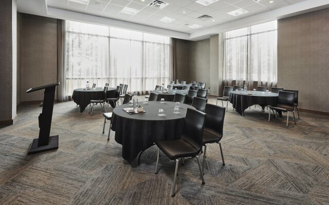 AC Hotel by Marriott Cincinnati at The Banks