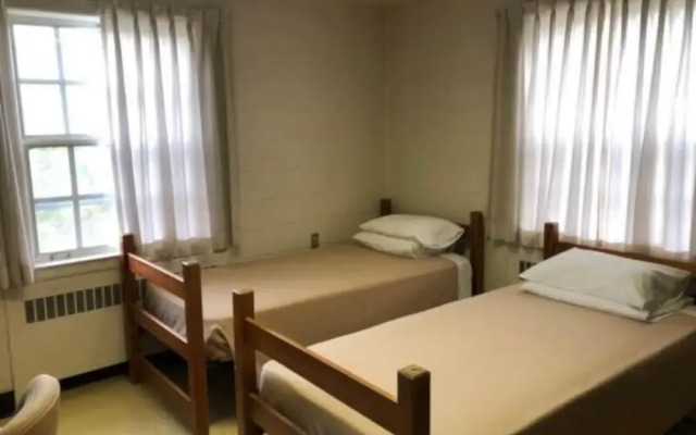 FX Hall Residences - Hostel