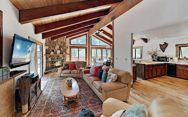 660beavs 4 Bedroom Cabin