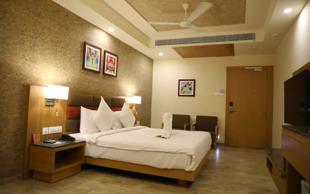 Neel's City Resort