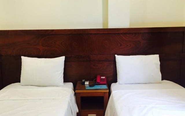 Saigon Palace by OYO Rooms – Guest Rooms – Hanoi