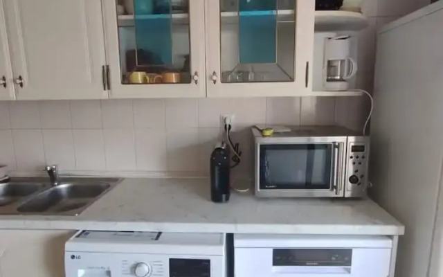 Nice Lagos 3 Bedrooms Balcony Flat