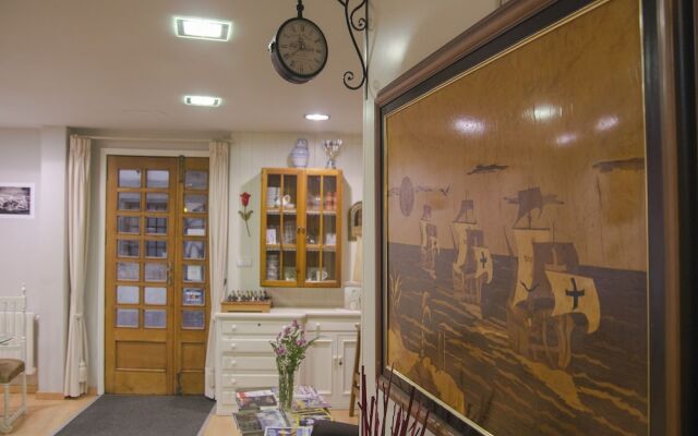 Hotel Tres Carabelas
