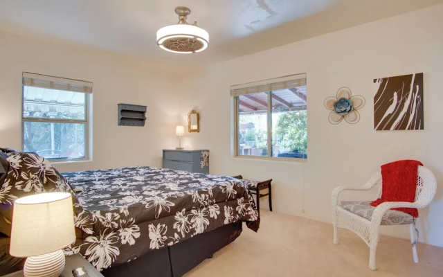 5 Mi to Dtwn: Tuscon Escape w/ Yard & Patio!