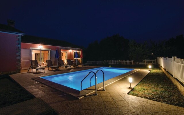 Stunning Home in Vinez With Wifi and 3 Bedrooms