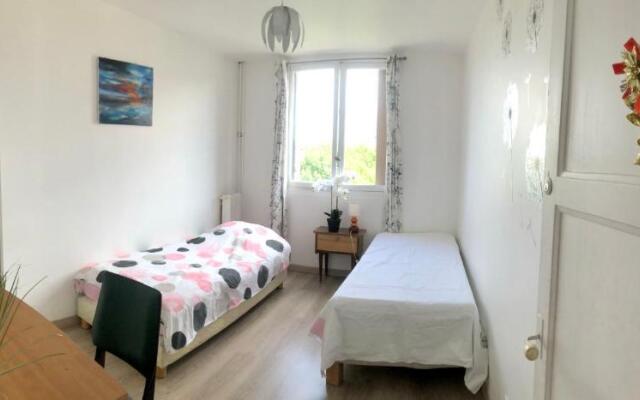 Private room 20 minutes from Eiffel Tower