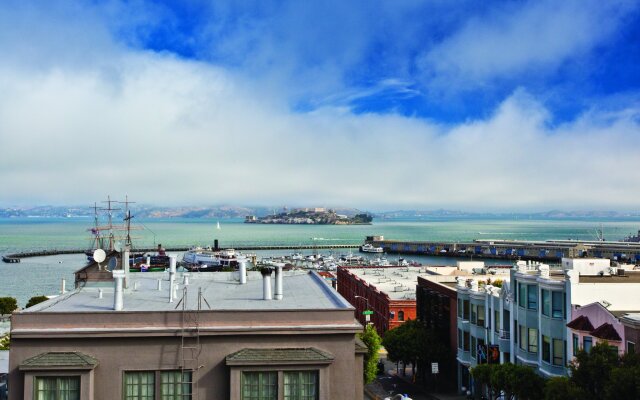 Suites At Fishermans Wharf