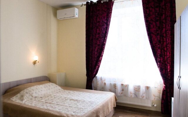 Check Inn Hotel&Hostel