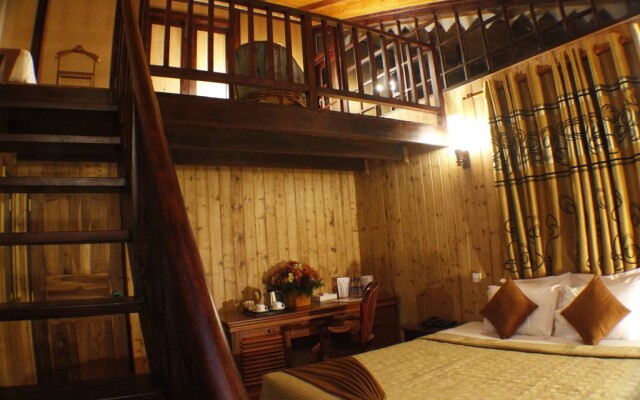 Alpine Hotel