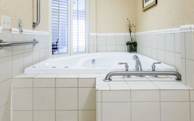 Fairfield Inn & Suites Toledo North