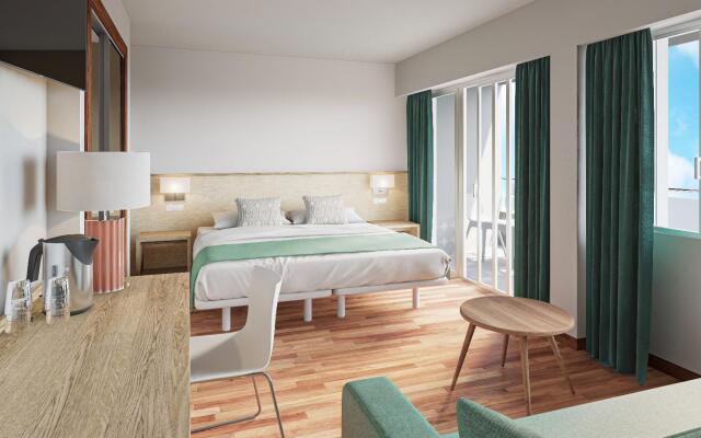 Hotel Costa Málaga (Adutls Recommended) by Pierre & Vacances