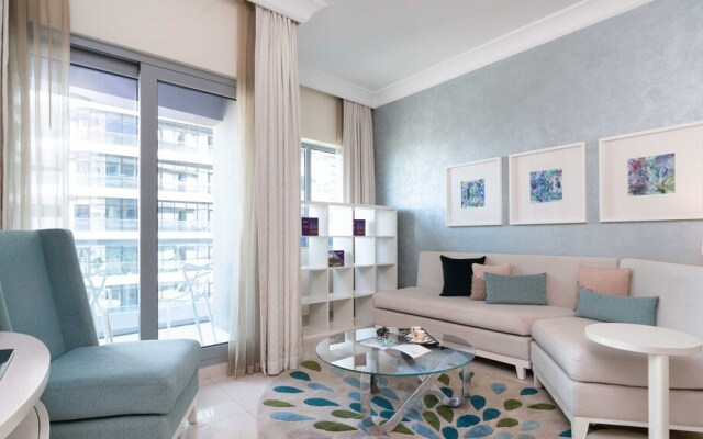 Dream Inn - Damac Mall Street