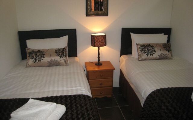 Romeo Cottage