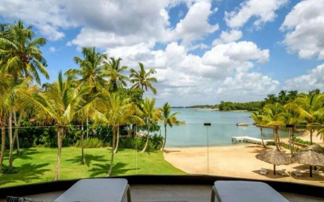Sunny Vacation Villa 88