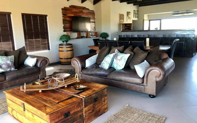 Steenbokkie Holiday Home