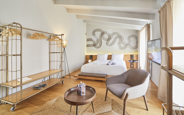Puro Oasis Urban Hotel
