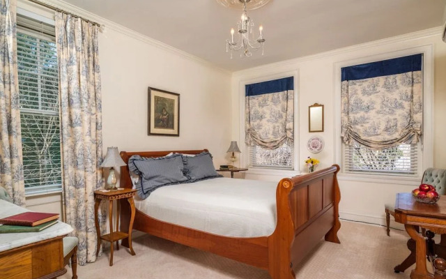 Ironclad Inn & Bourbon Room