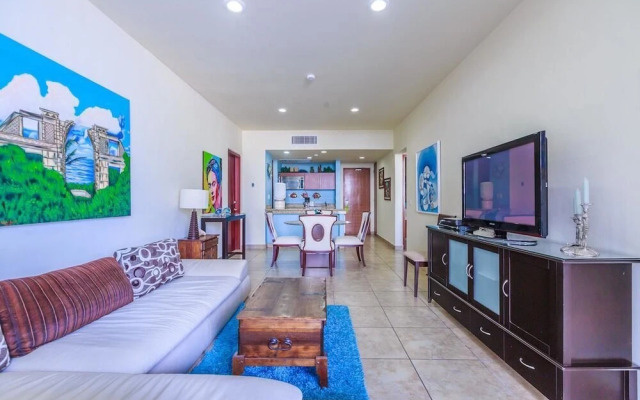 Beautiful Ground Floor Two Bedroom Suite at Ixchel