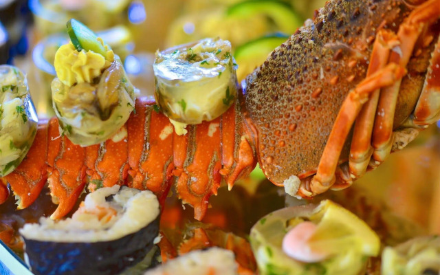 Royal Garden Palace (Families and Couples)