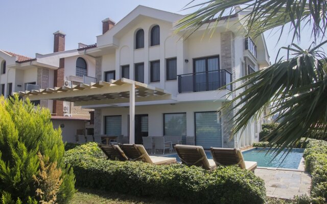 Villa West by Tatilpremium