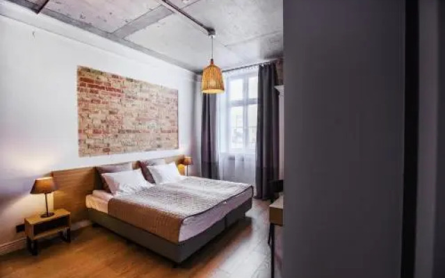 Qbatura Cafe & Hotel